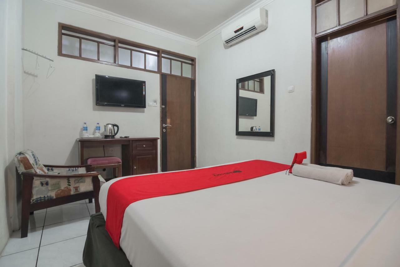 Reddoorz @ Cihampelas Bandung Exterior foto
