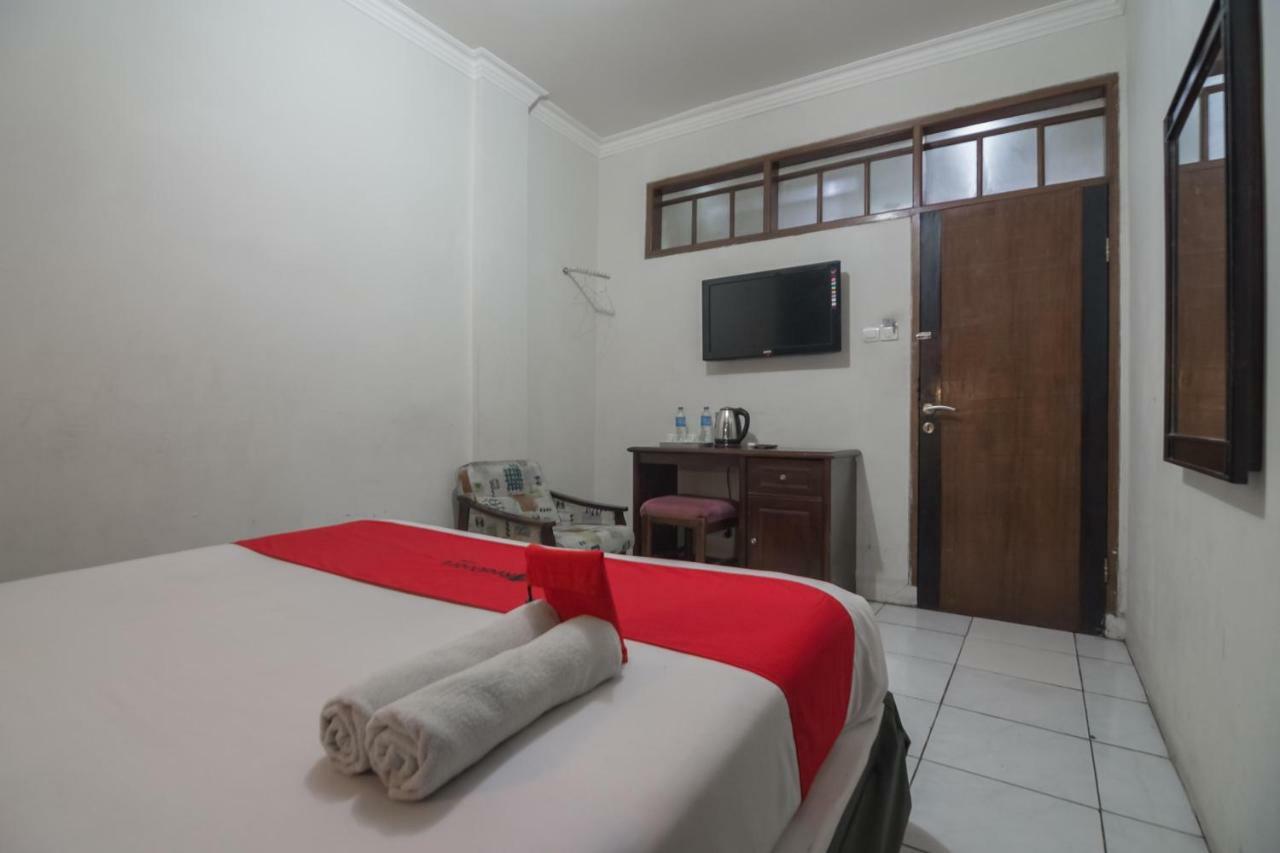 Reddoorz @ Cihampelas Bandung Exterior foto