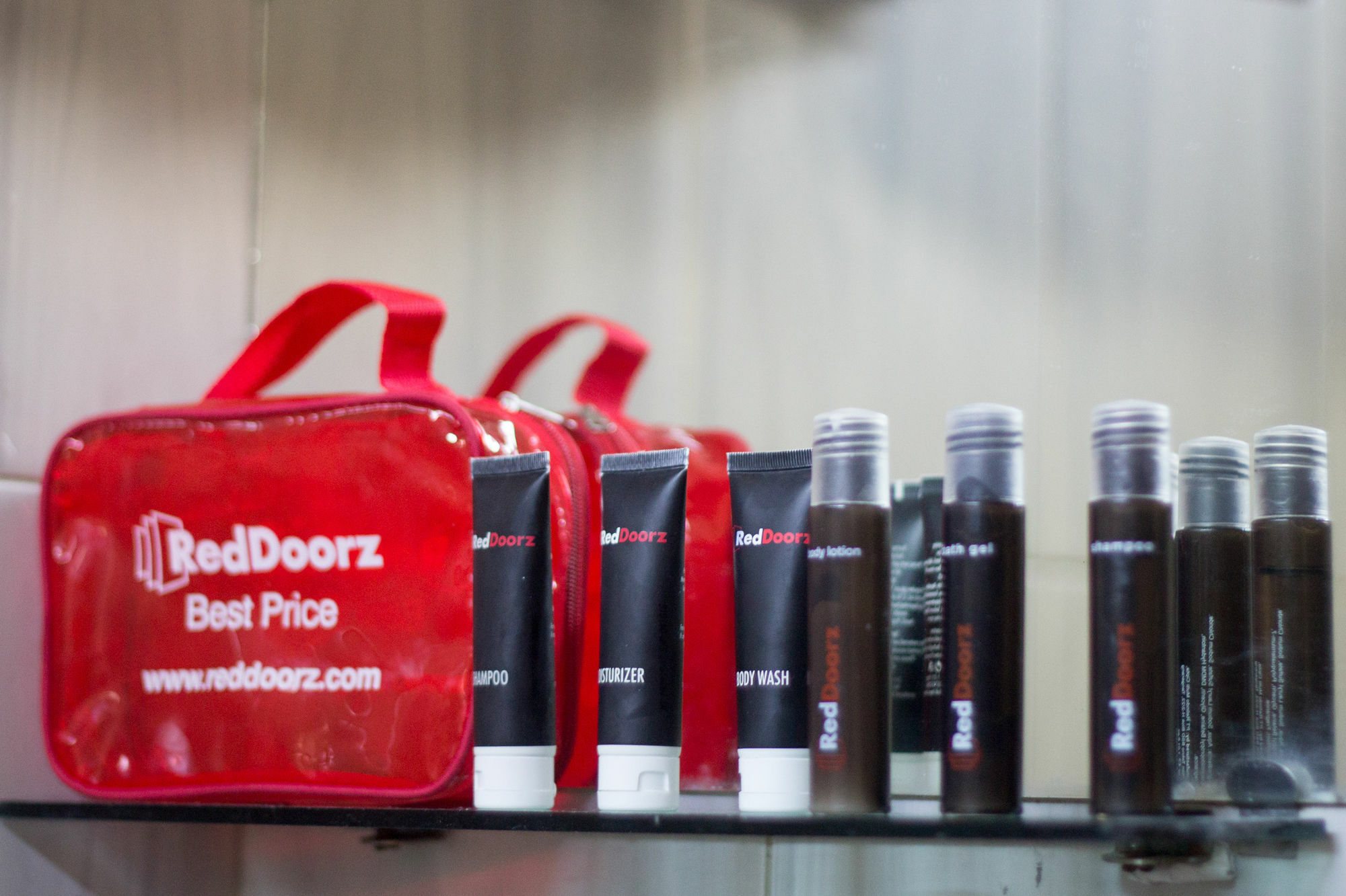 Reddoorz @ Cihampelas Bandung Exterior foto